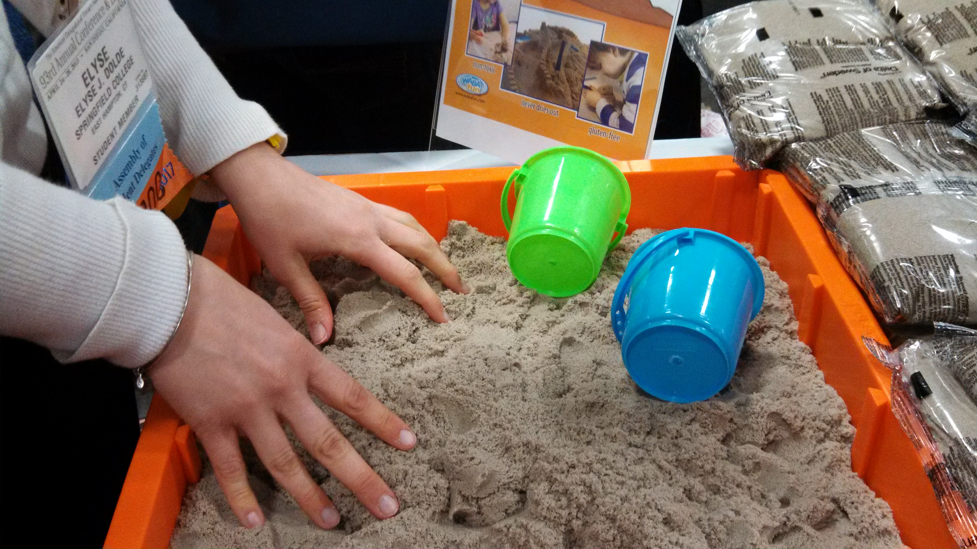 kinetic sand play