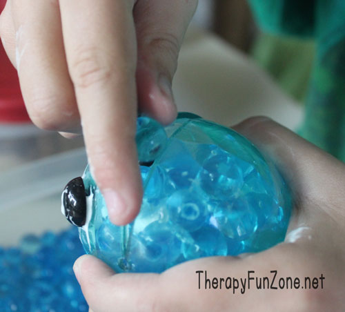 water-beads-in-munchy-ball